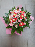 Blumenstrauß mit Ferrero Rocher – Pink
