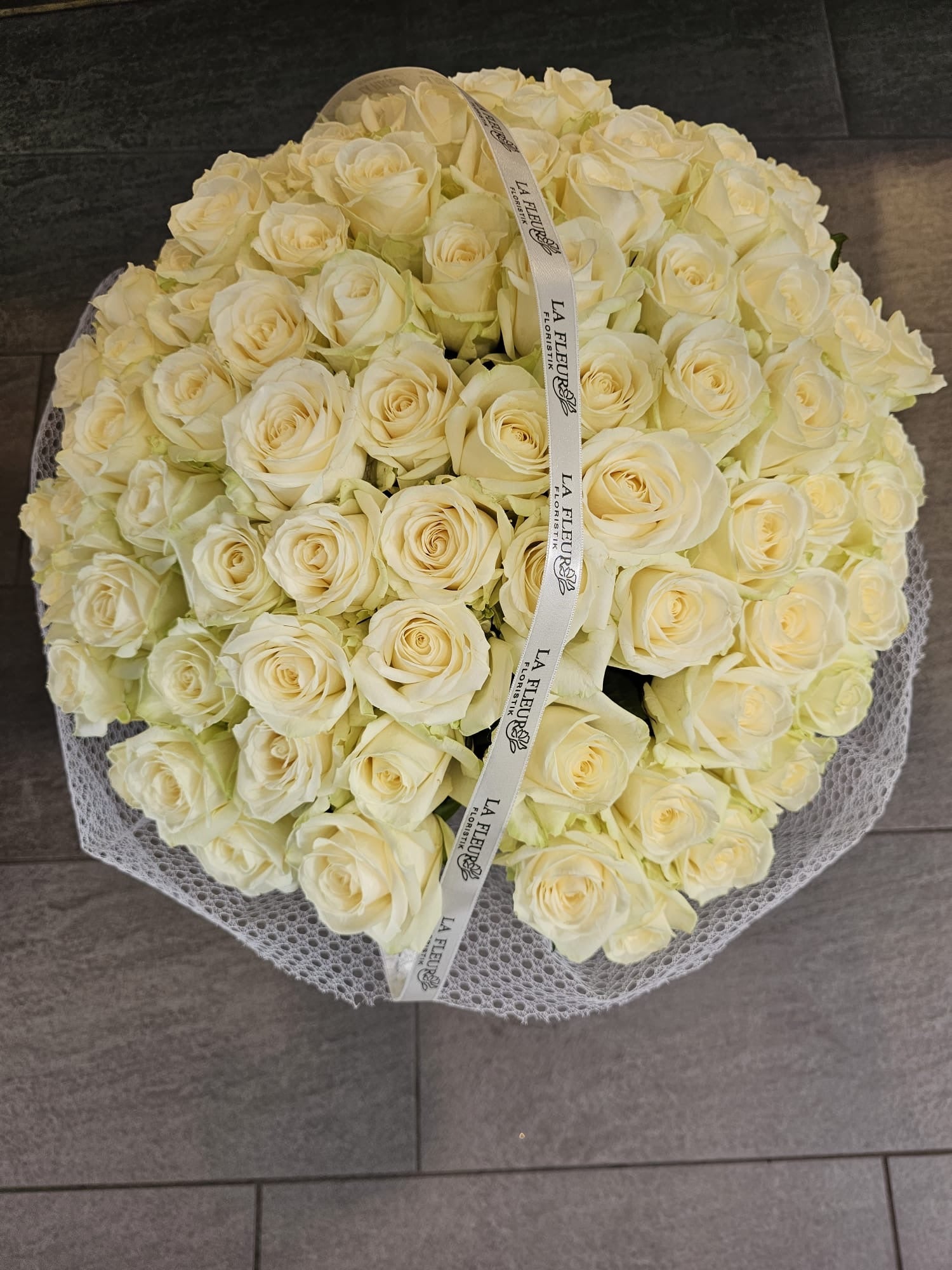 Gladiolen-Strauß – Orange & Lachs in Vase